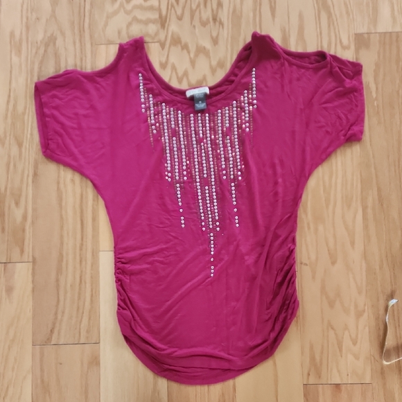 Tru Self Tops - Elegant Fuchsia Cold Shoulder Top